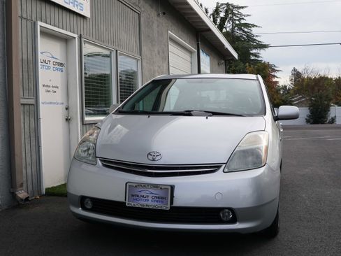Used 2009 Toyota Prius Touring image 2