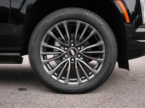 Used 2026 Cadillac Escalade Platinum Sport AWD/4WD image 13