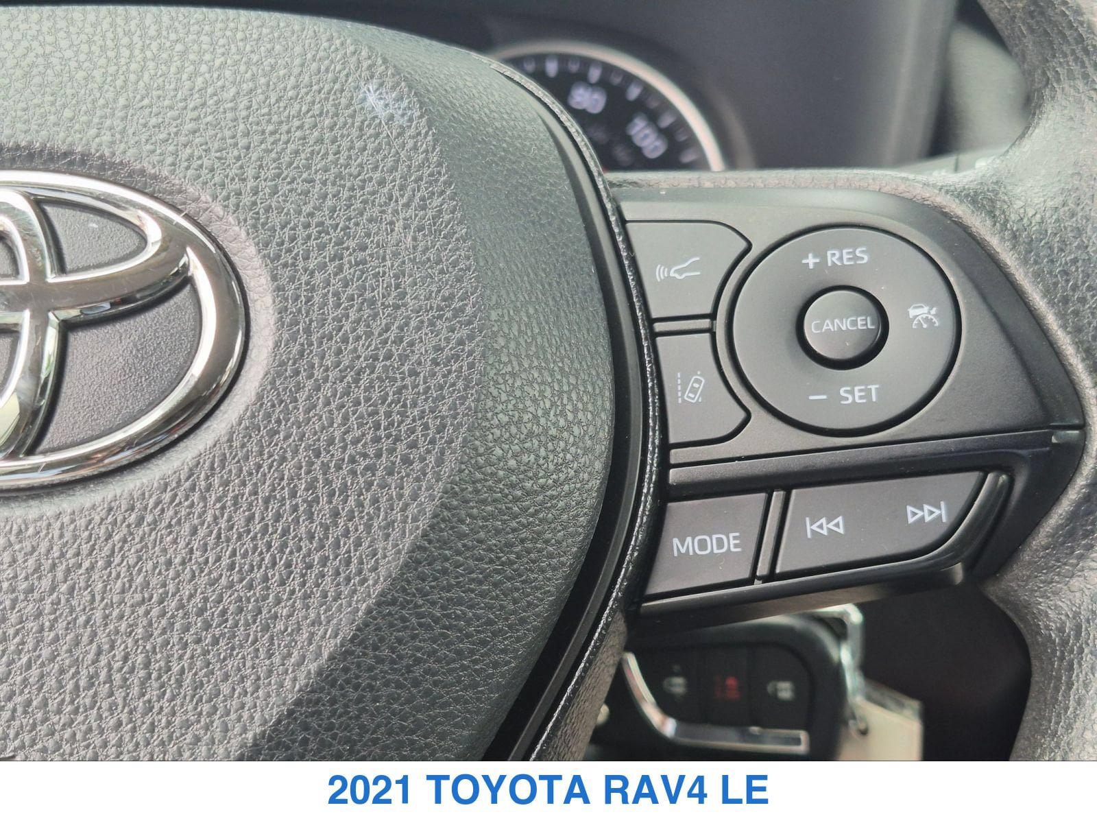 Used 2021 Toyota RAV4 LE w/ Carpet Mat Package (TMS) AWD/4WD image 19