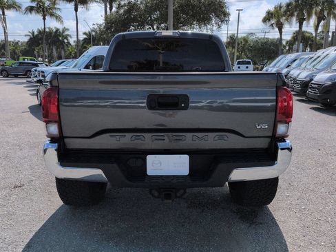 Used 2020 Toyota Tacoma SR5 RWD image 6