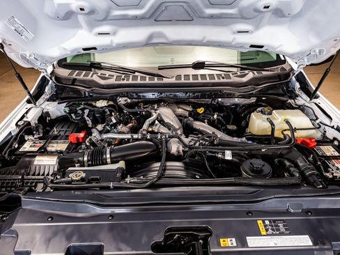 Used 2024 Ford F250 XL w/ STX Appearance Package image 27