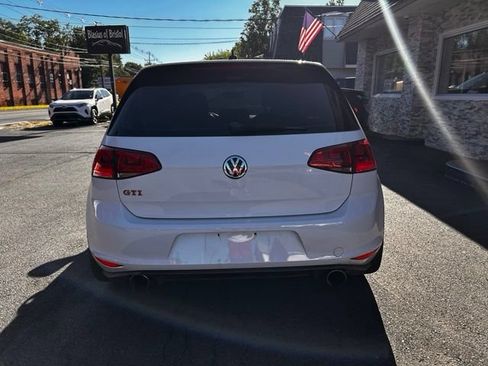 Used 2017 Volkswagen GTI Sport FWD image 6