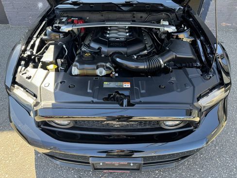 Used 2013 Ford Mustang GT Premium w/ Security Pkg RWD image 9