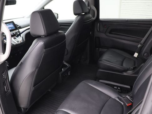 Used 2024 Honda Odyssey Touring image 11