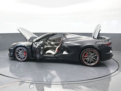 Used 2023 Chevrolet Corvette Stingray Premium Conv w/ Z51 Performance Package image 81