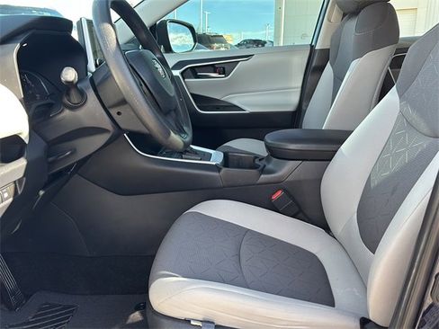 Used 2024 Toyota RAV4 XLE image 18