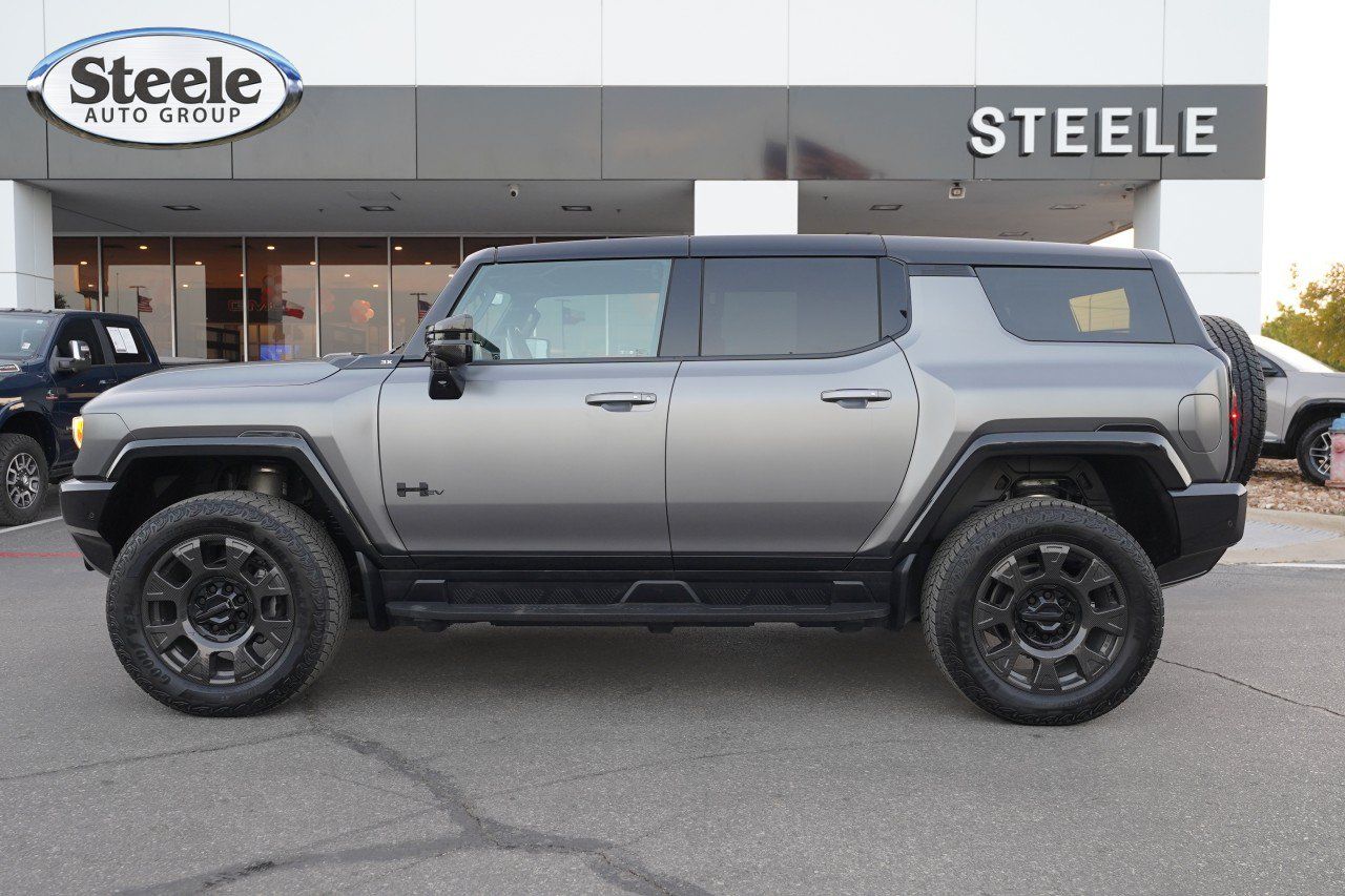 Certified 2026 GMC Hummer EV 3X w/ Carbon Fiber Edition Package AWD/4WD image 4