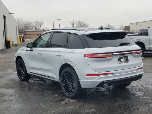 New 2026 Lincoln Corsair Premiere image 3