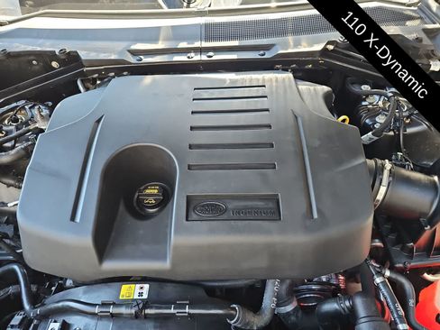 Used 2025 Land Rover Defender 110 X-Dynamic SE AWD/4WD image 13