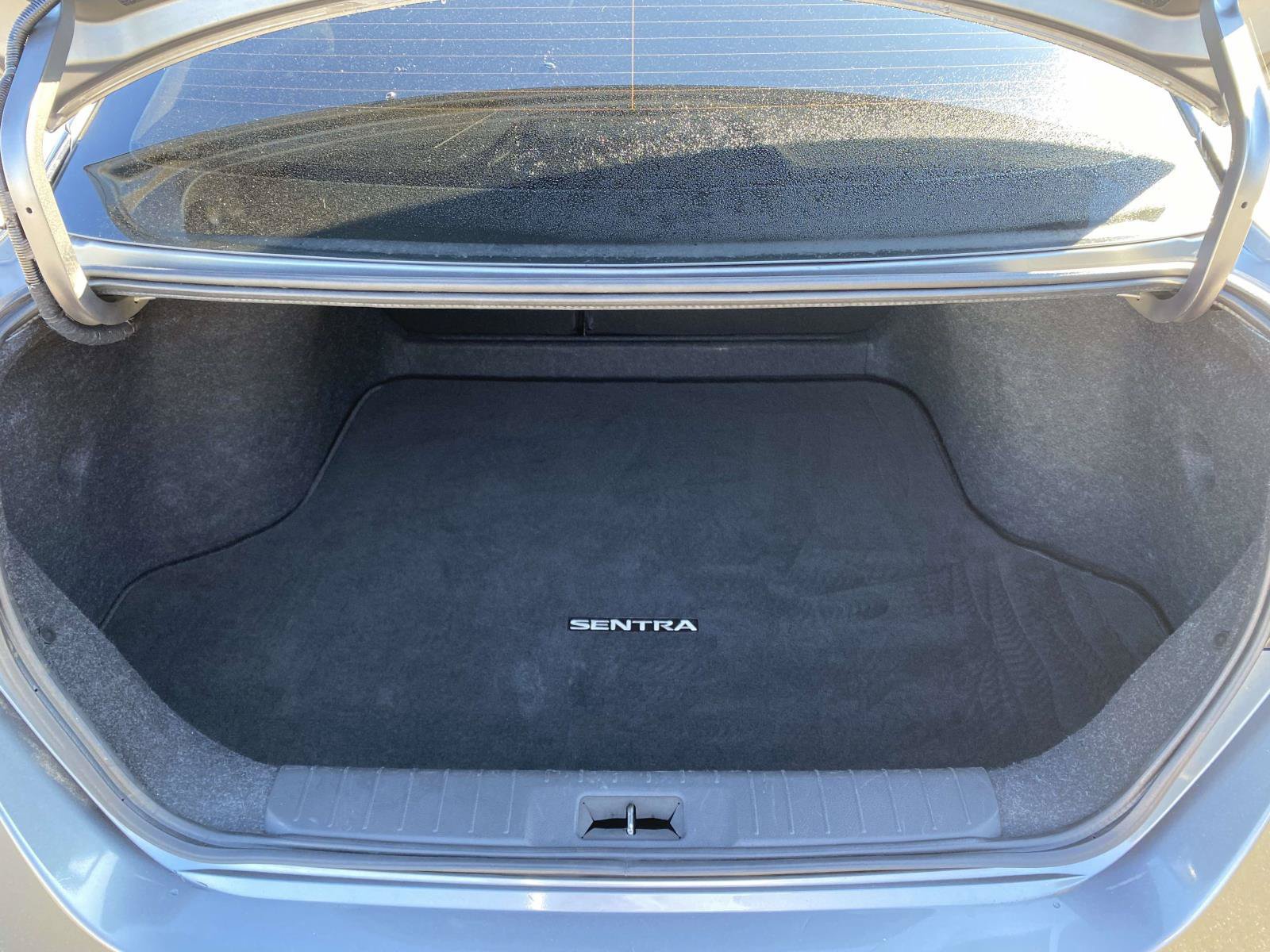 Used 2021 Nissan Sentra SV FWD image 19
