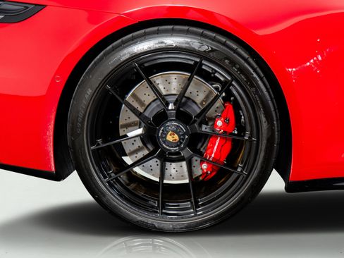 Used 2026 Porsche 911 Targa 4 GTS w/ Premium Package image 9