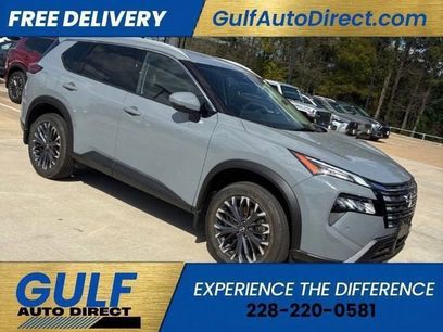 Used 2025 Nissan Rogue SL w/ Tech Package