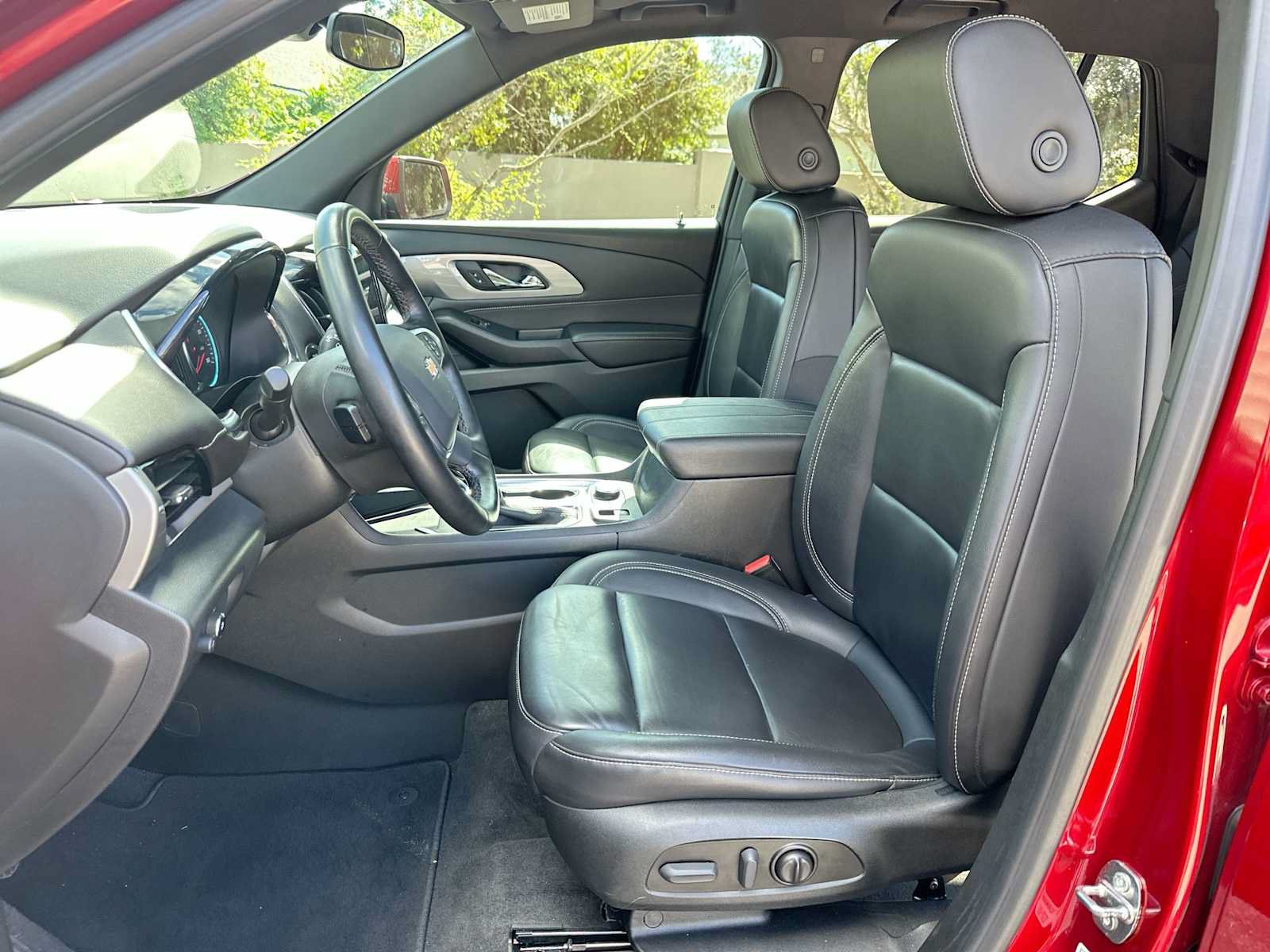 Certified 2023 Chevrolet Traverse LT AWD/4WD image 15