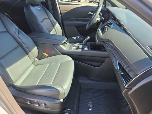 Used 2023 Cadillac XT4 Sport image 26