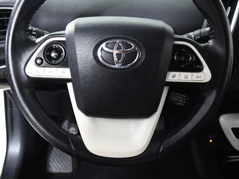 Used 2017 Toyota Prius Prime Advanced image 10