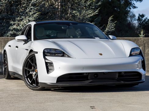 Certified 2023 Porsche Taycan GTS AWD/4WD image 6