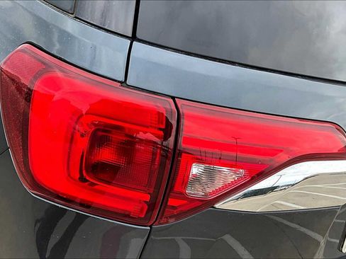 Used 2019 GMC Acadia SLT image 20