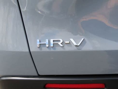 Used 2023 Honda HR-V Sport image 7