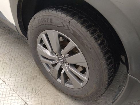 Used 2022 Nissan Pathfinder SV FWD image 30