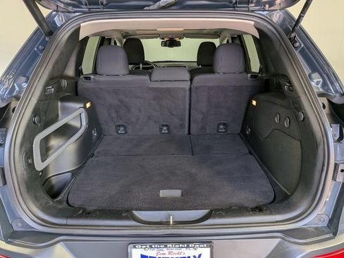 Used 2016 Jeep Cherokee 75th Anniversary AWD/4WD image 10