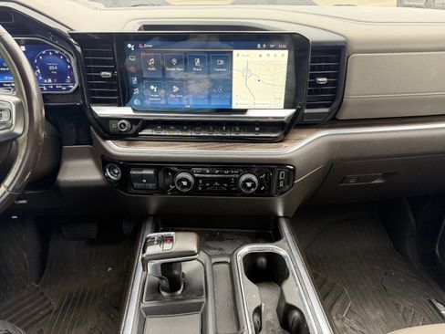 Used 2022 Chevrolet Silverado 1500 LT Trail Boss w/ LT Trail Boss Premium Package image 18