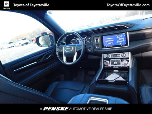 Used 2021 GMC Yukon Denali w/ Denali Ultimate Package image 3