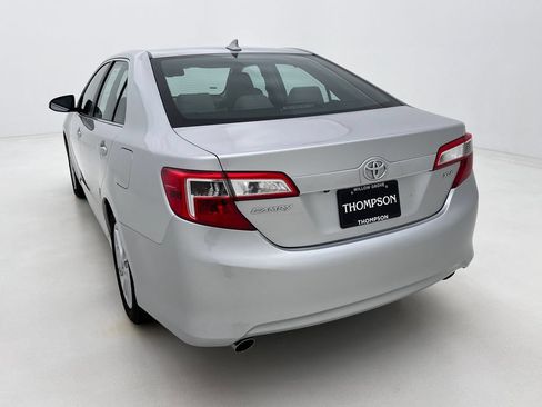 Used 2012 Toyota Camry XLE FWD image 11