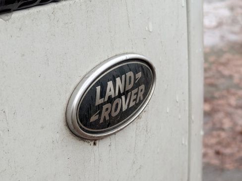 Used 2020 Land Rover Range Rover Velar R-Dynamic S image 4