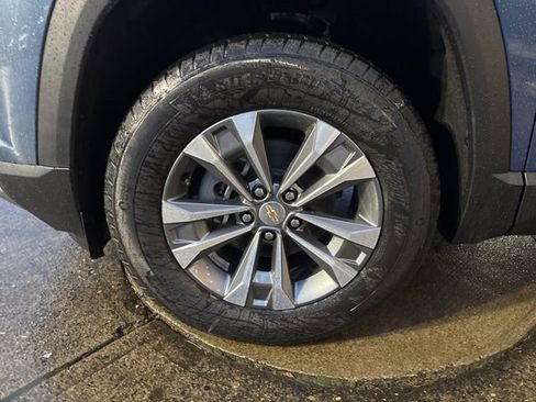 New 2026 Chevrolet Equinox LT w/ Safety and Technology Package AWD/4WD image 11