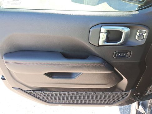 Used 2022 Jeep Gladiator Rubicon image 13