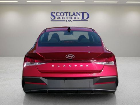 Used 2024 Hyundai Elantra SEL image 7