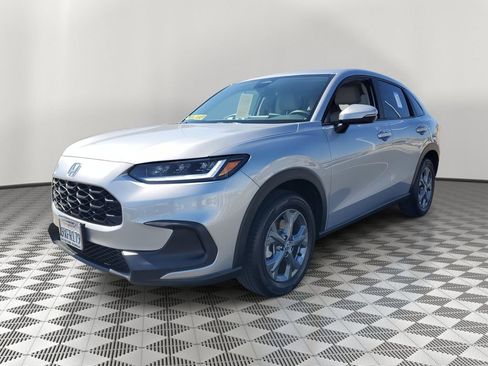 Certified 2026 Honda HR-V LX image 3