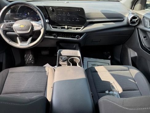 Used 2026 Chevrolet Equinox LT FWD image 11