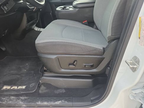 Used 2024 RAM 2500 Big Horn AWD/4WD image 8
