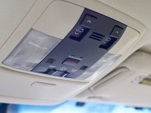 Used 2015 Lexus GX 460 LocalTrade/PremiumPkg/Heated&C w/ Premium Package image 40