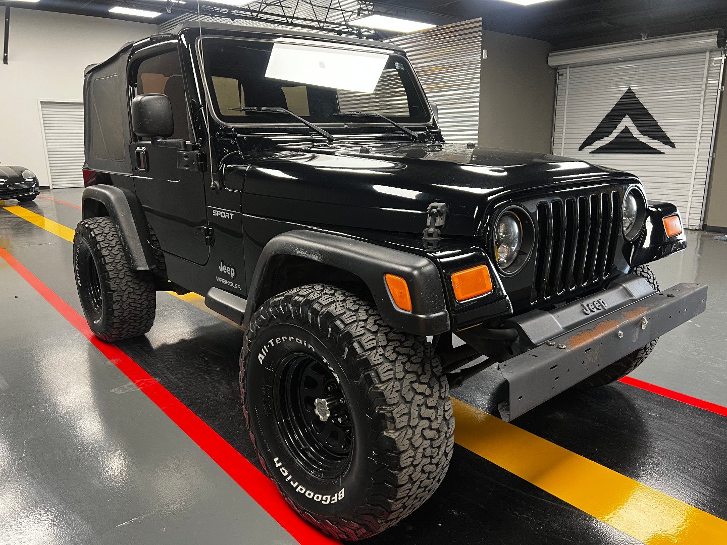 Used 2005 Jeep Wrangler X AWD/4WD image 2