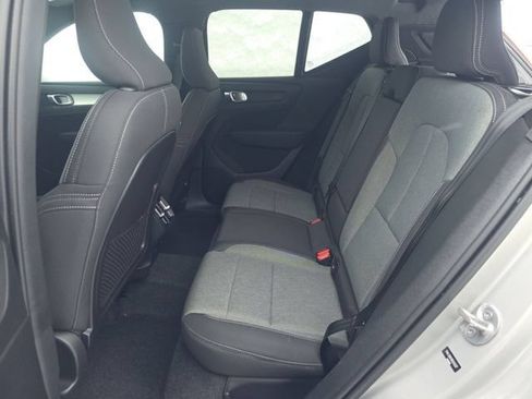 Used 2024 Volvo XC40 B5 Core AWD/4WD image 24