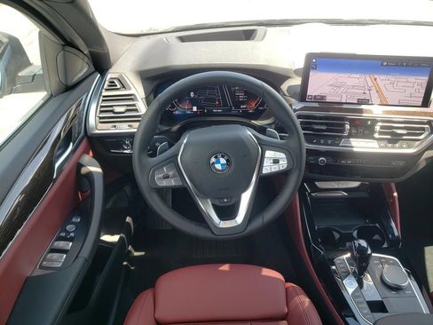 Certified 2025 BMW X4 xDrive30i w/ Premium Package AWD/4WD image 14