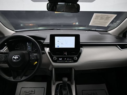 Used 2023 Toyota Corolla Cross L AWD/4WD image 16
