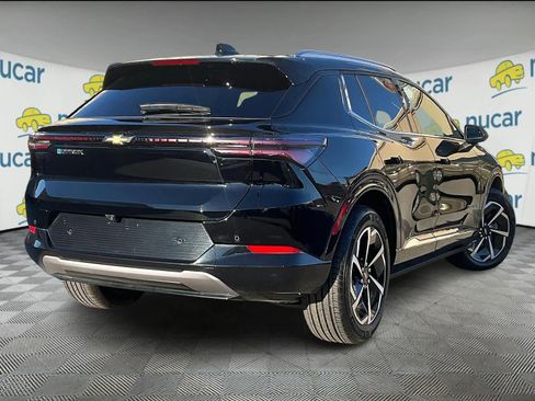 Used 2025 Chevrolet Equinox EV LT w/ Convenience Package image 6