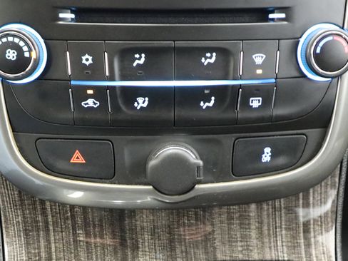 Used 2016 Chevrolet Malibu LT w/ Power Convenience Package image 7