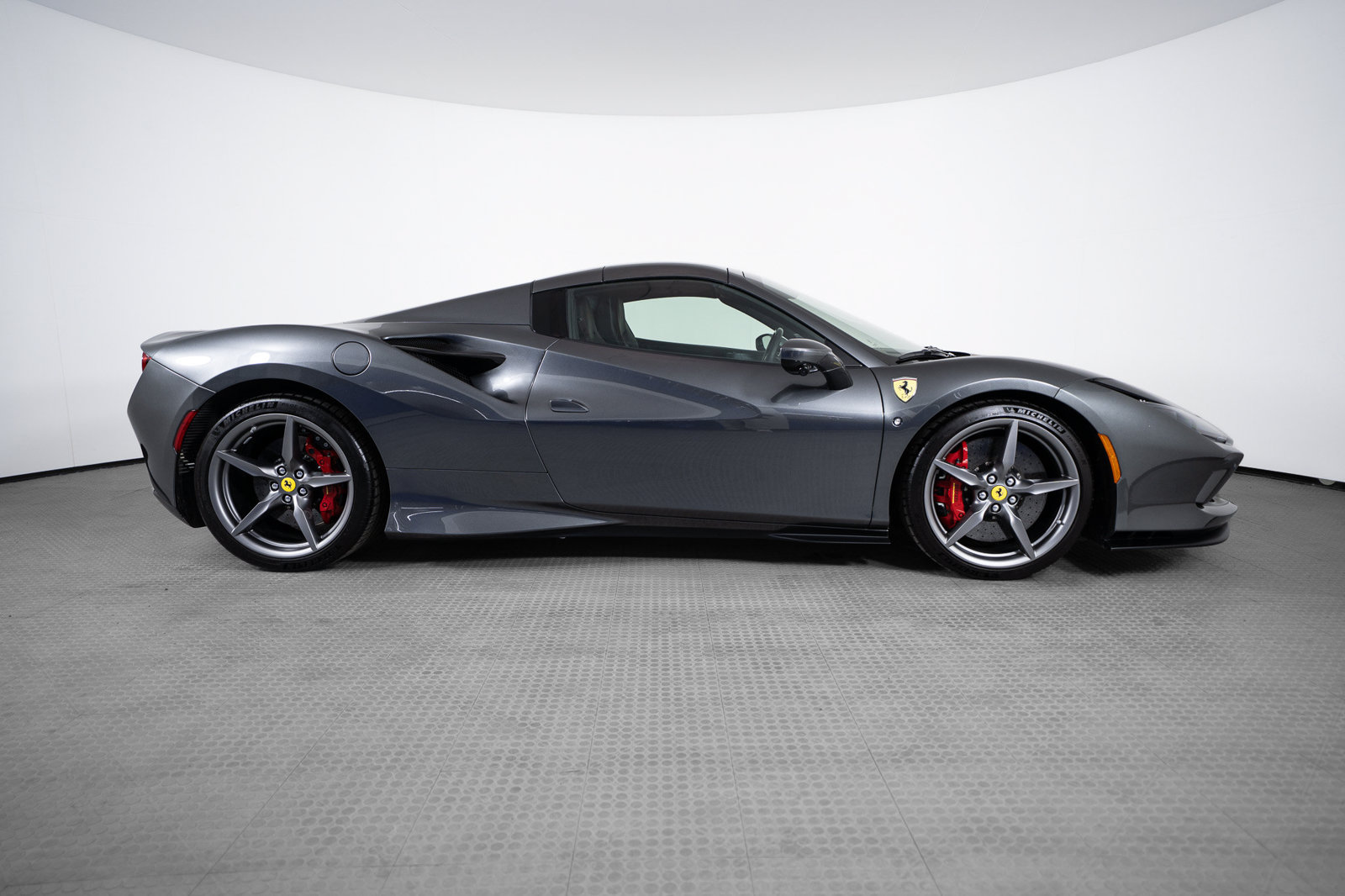 Certified 2021 Ferrari F8 Tributo RWD image 42