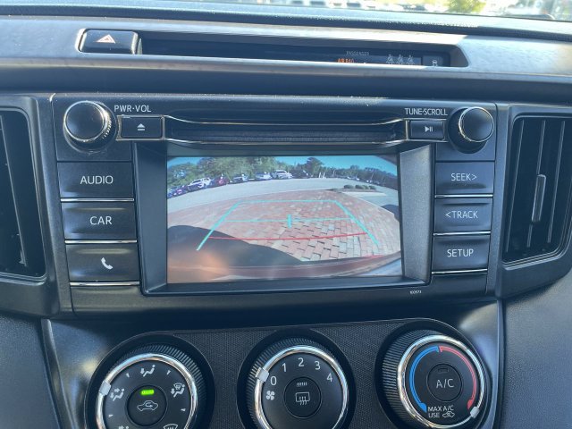 Used 2017 Toyota RAV4 LE FWD image 24