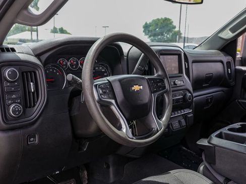 Used 2022 Chevrolet Silverado 2500 Custom w/ Custom Value Package AWD/4WD image 17
