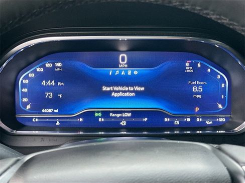 Used 2023 Chevrolet Suburban Premier image 12