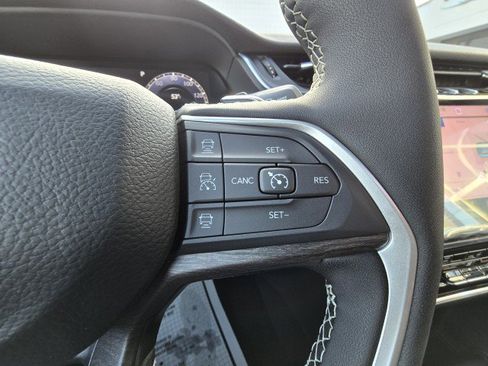 New 2025 Jeep Grand Cherokee Limited image 23