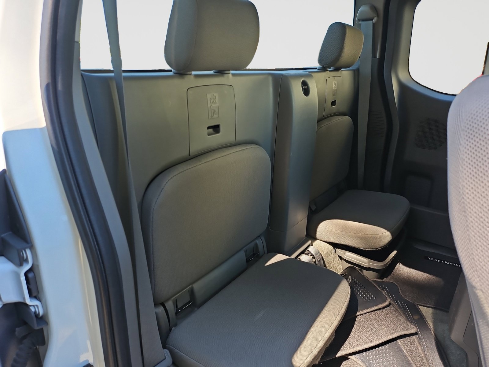 Used 2016 Nissan Frontier S w/ S Preferred Package RWD image 44