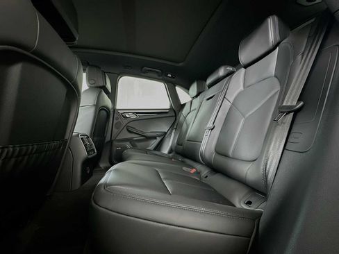New 2026 Porsche Macan image 23