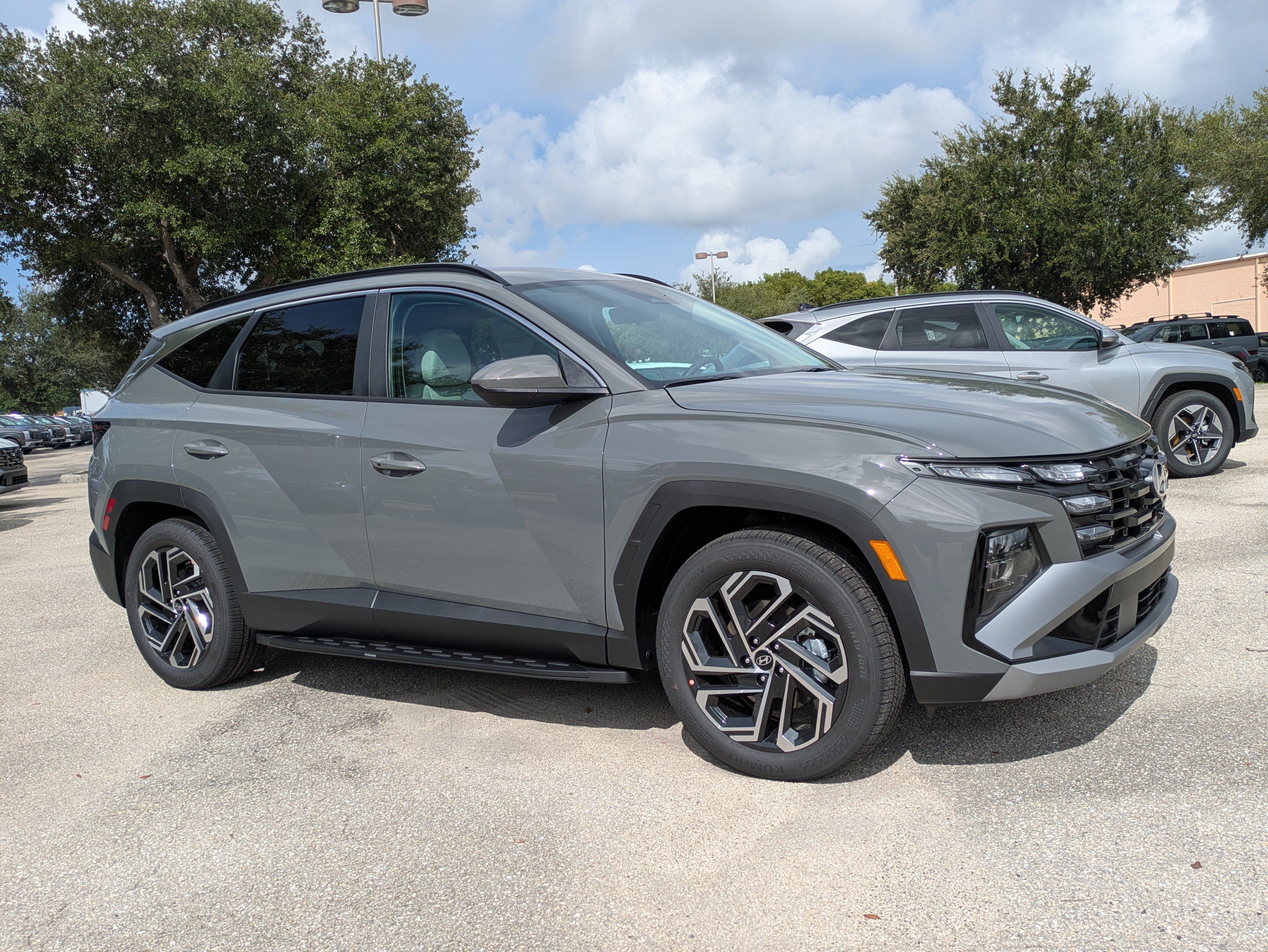 New 2026 Hyundai Tucson SEL Plus w/ Tow & Go Package FWD image 1