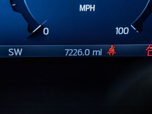 Used 2024 Ford F250 Platinum w/ FX4 Off-Road Package image 19